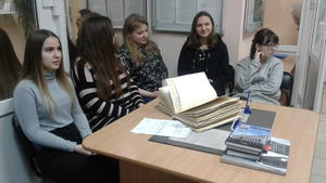 Студентки выпускной группы ДОУ побывали на экскурсии в архиве города Перми